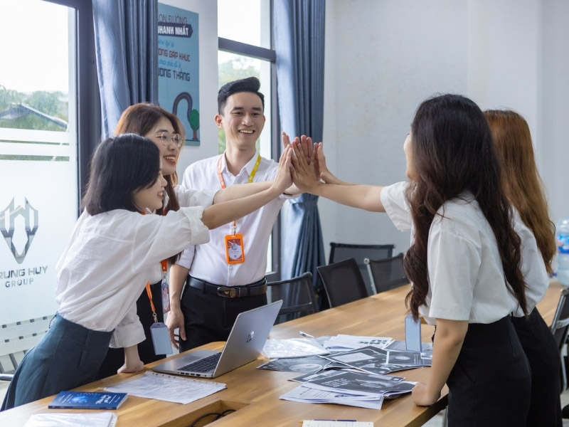 Dịch vụ Marketing Facebook tại Trung Huy Marketing